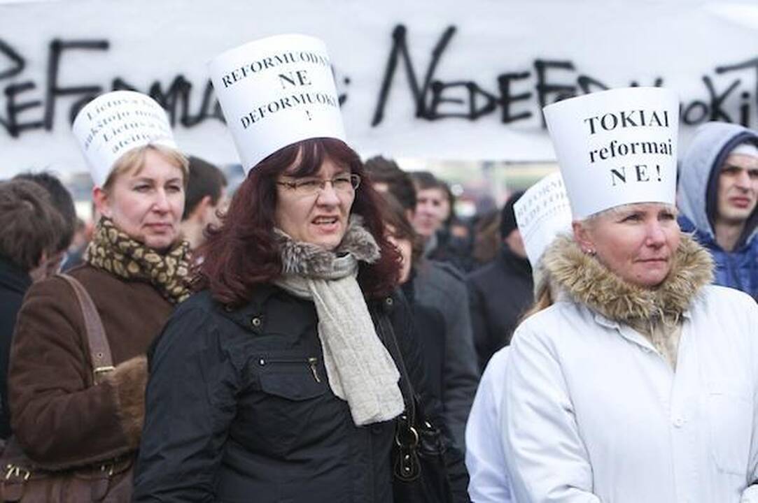 Studentų mitingas baigėsi taikiai (papildyta)