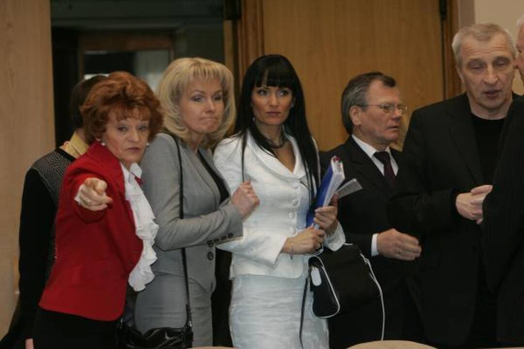 Nauji mero R.Mikaičio pavaduotojai: P.Mačiulis, S.Buškevičius, K.Kriščiūnas (papildyta)