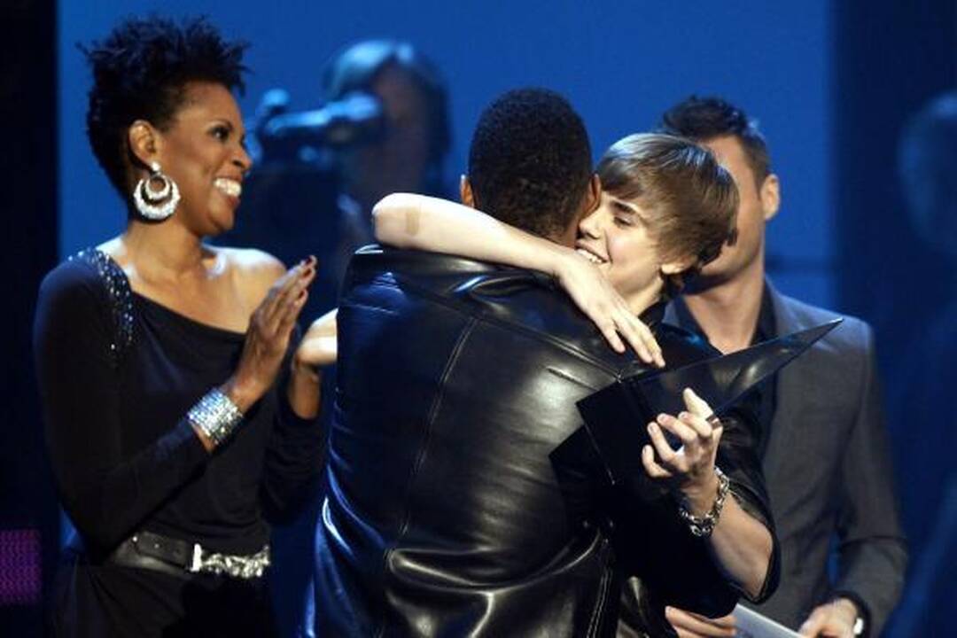 Amerikos muzikinių apdovanojimų ceremonijoje triumfavo J.Bieberis