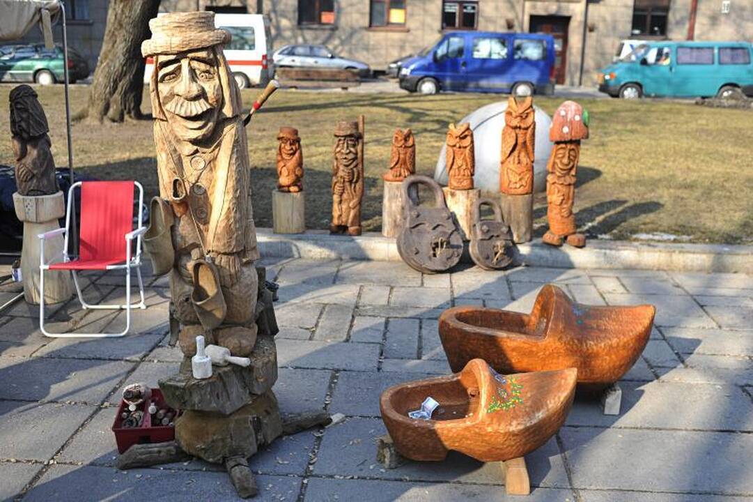 Vaišės Kazimierams: penkias paras marinuotas paršelis ir šakočiai