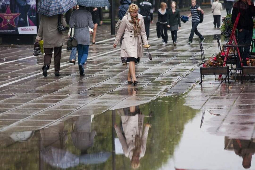 Rudenėjantį Kauną išmaudė smarki liūtis 