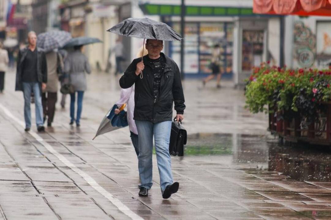 Rudenėjantį Kauną išmaudė smarki liūtis 