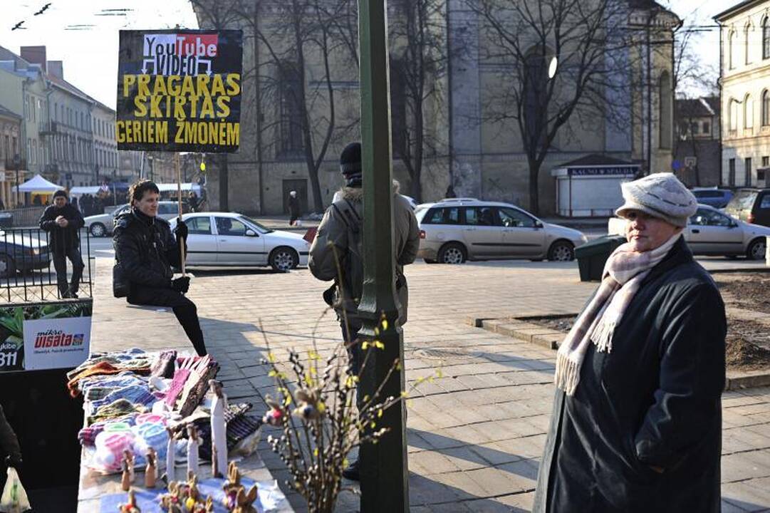 Vaišės Kazimierams: penkias paras marinuotas paršelis ir šakočiai