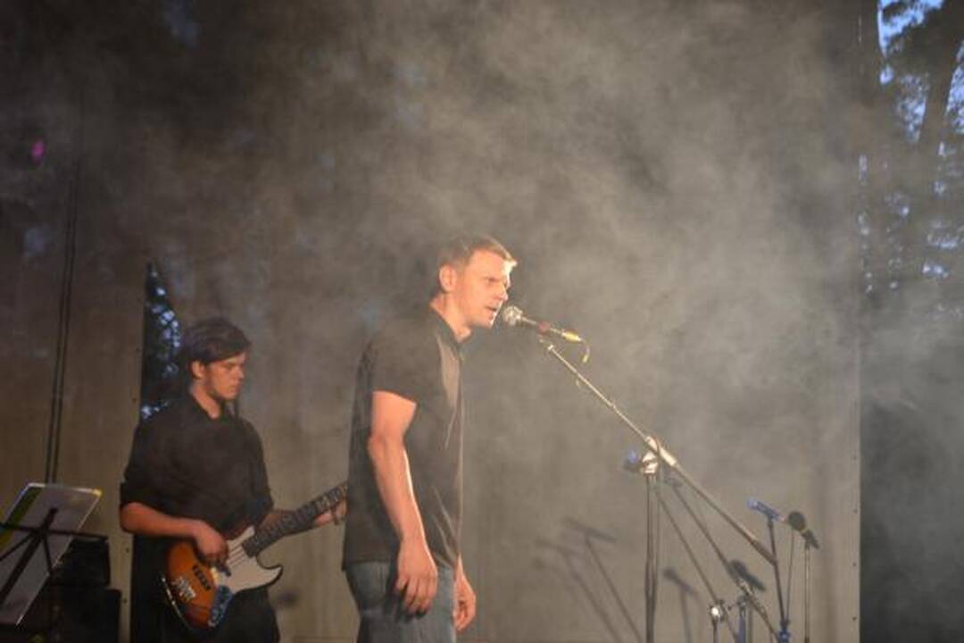 Muzika užtvindė Kulautuvos pušyną