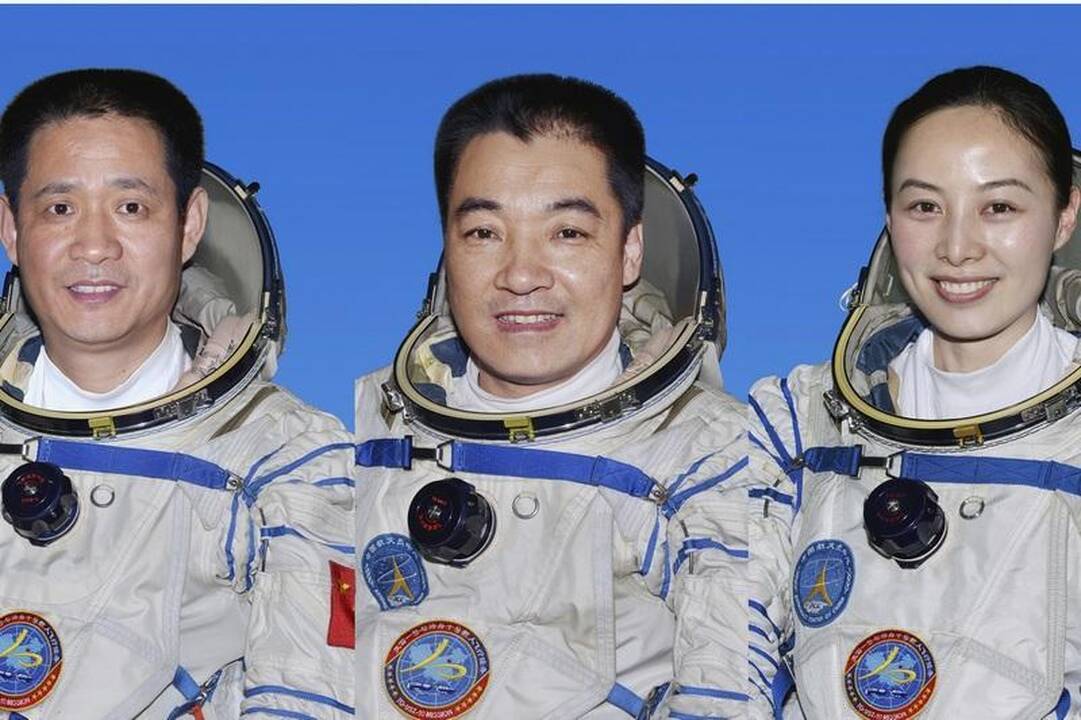 Kinija pasiųs į kosmosą savo antrą astronautę