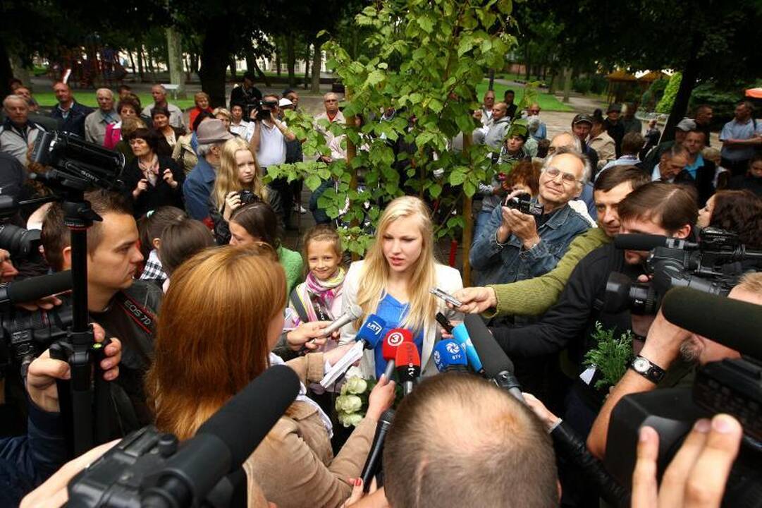 R.Meilutytės šlovę olimpiadoje liudys Laisvės alėjoje ošianti liepaitė