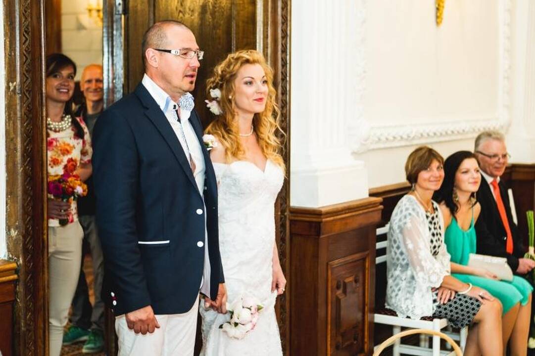Kauno rotušėje savo išrinktąją vedė dainininkas R. Difartas