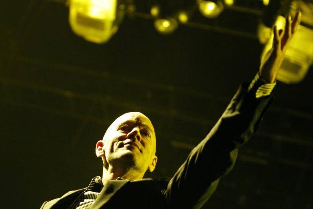 Grupė R.E.M. paskelbė apie išsiskyrimą  