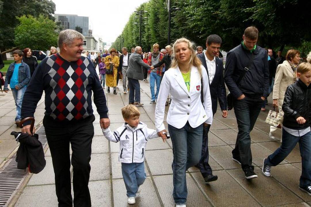 R.Meilutytės šlovę olimpiadoje liudys Laisvės alėjoje ošianti liepaitė