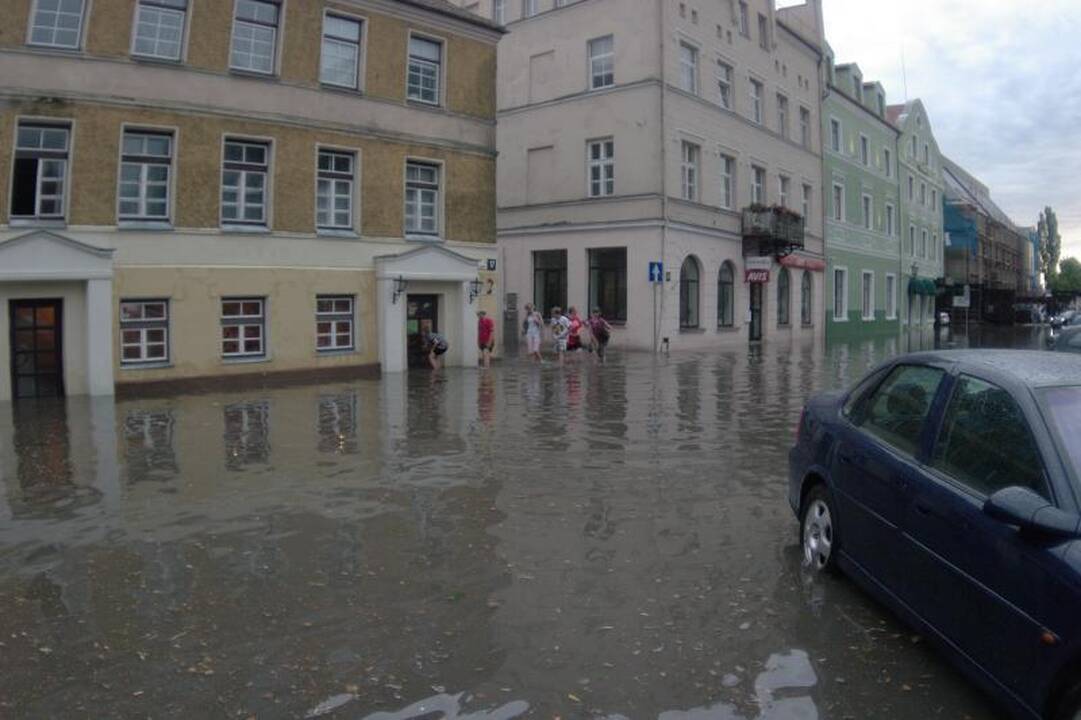 Uostamiestį vėl užklupo stipri vėtra ir lietus (papildyta 21:24 val.)