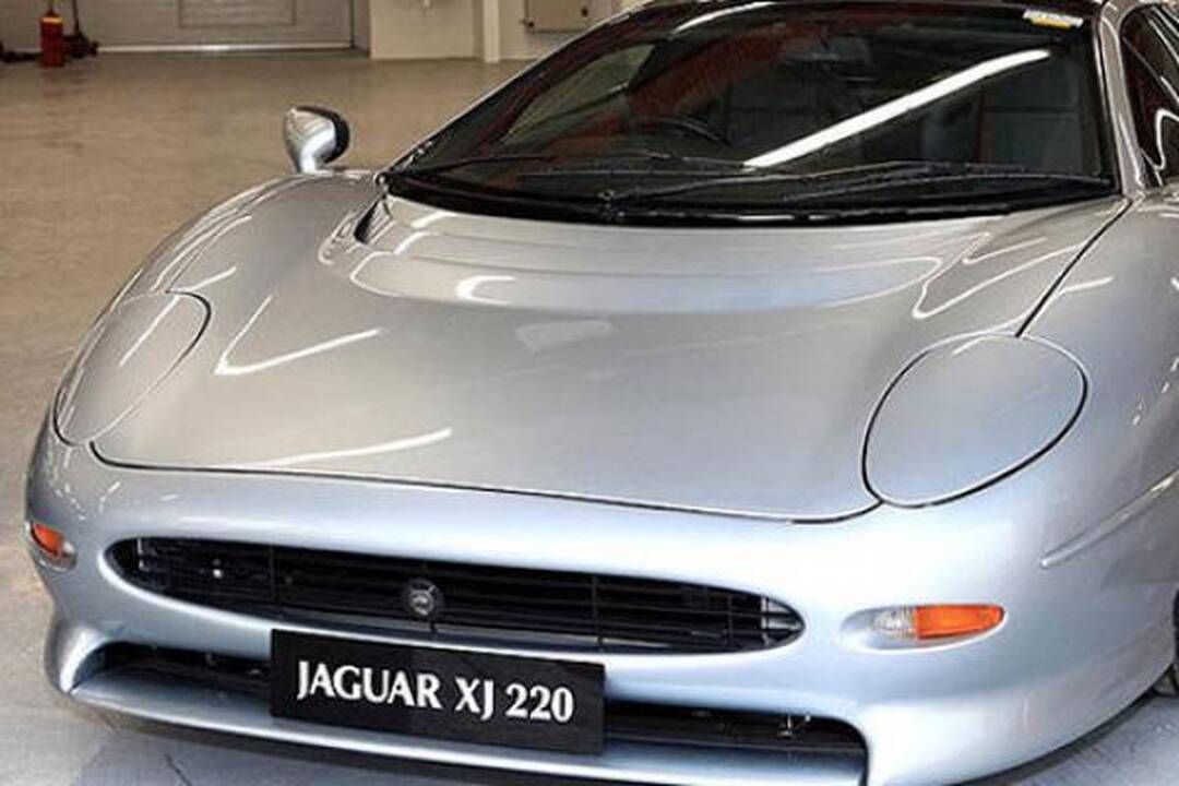 Išparduodama Brunėjaus sultono superautomobilių kolekcija