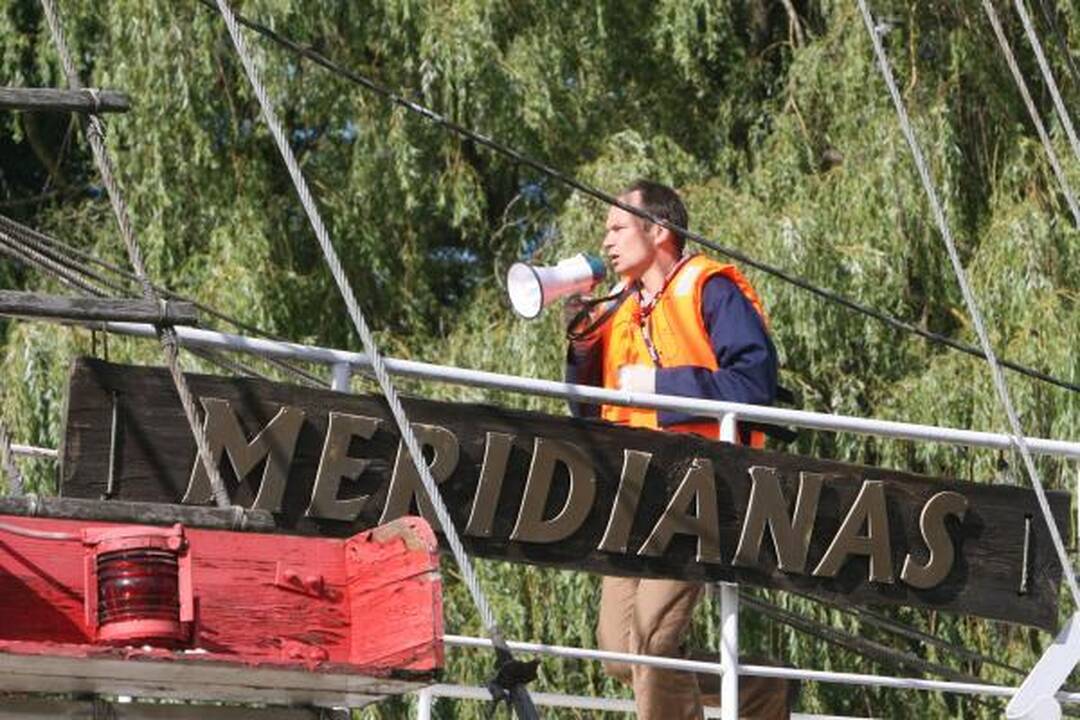 Į savo vietą sugrįžęs "Meridianas" vėl bus remontuojamas (papildyta) 