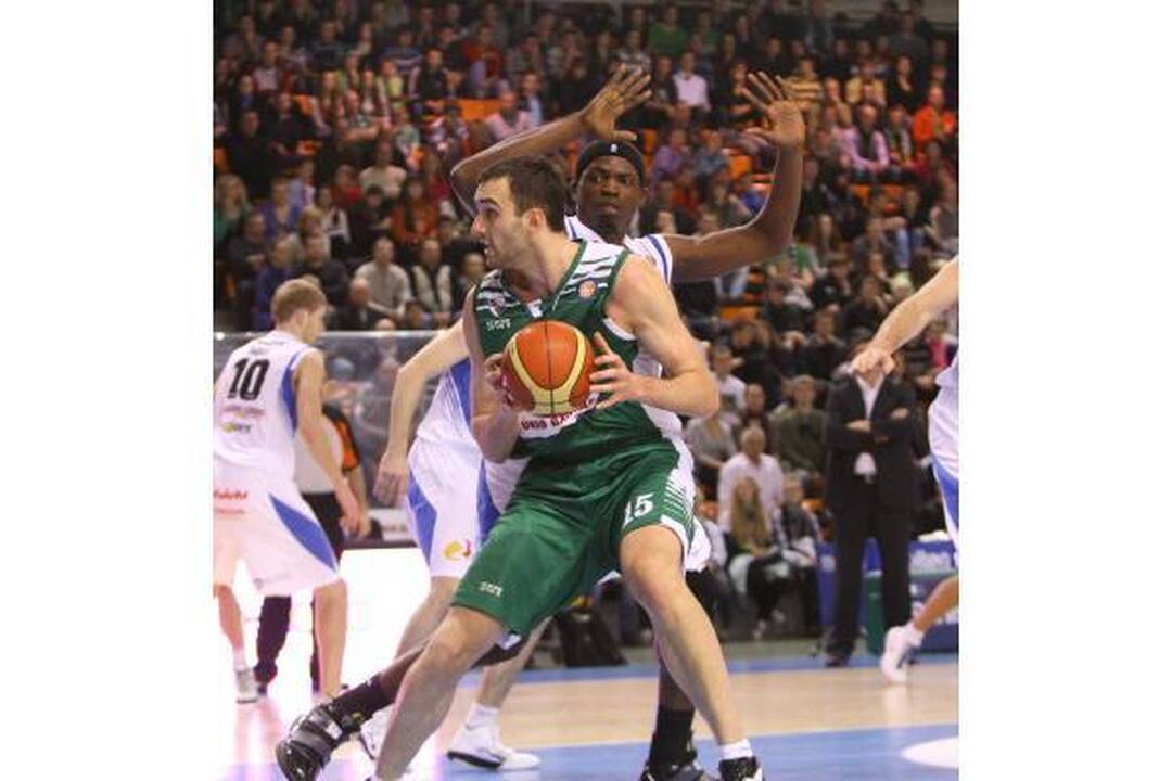 Kauno sporto halėje „Žalgiris“ sutriuškino „Kalevą“ 
