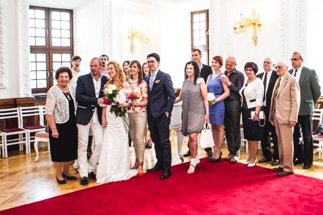 Kauno rotušėje savo išrinktąją vedė dainininkas R. Difartas