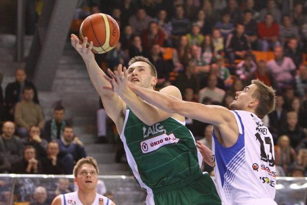 Kauno sporto halėje „Žalgiris“ sutriuškino „Kalevą“ 
