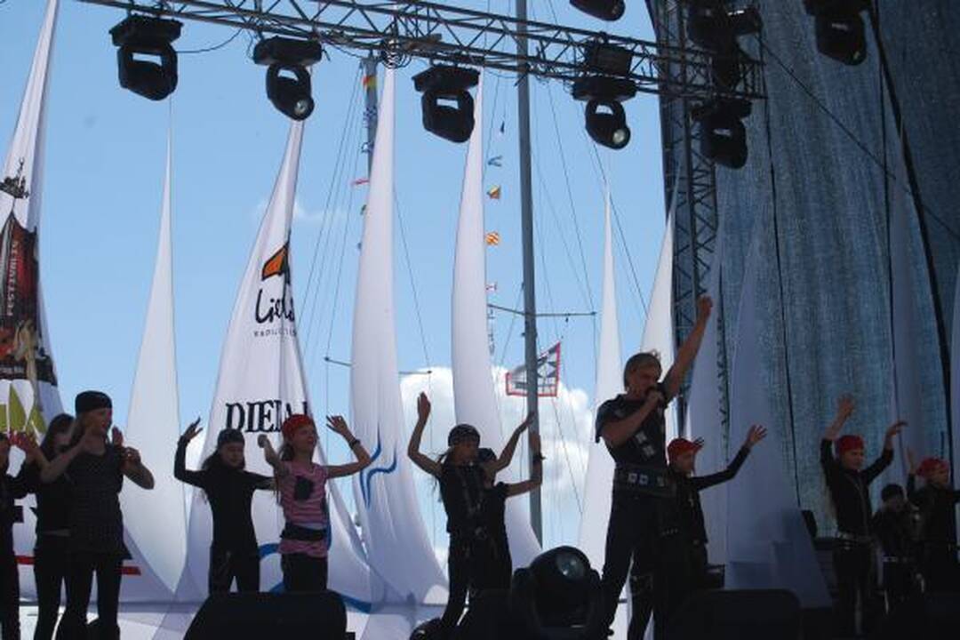 Nidos festivalis: koncerte vaikams žvaigždės tapo pasakų herojais