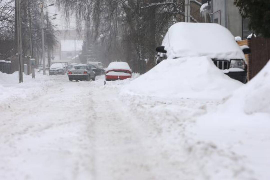 Kaune eismo sąlygos sudėtingos (dar papildyta)