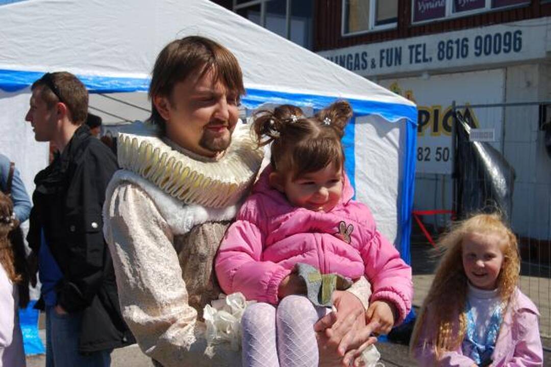 Nidos festivalis: koncerte vaikams žvaigždės tapo pasakų herojais