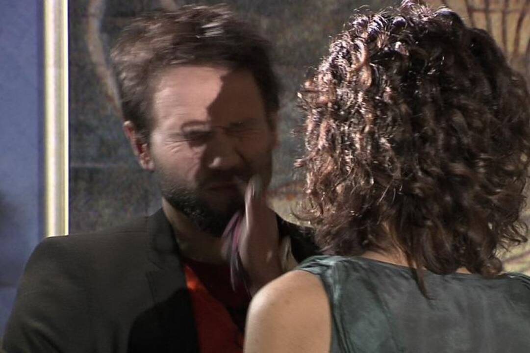 Realybės dramos dalyvė skėlė antausį R.Valeikiui