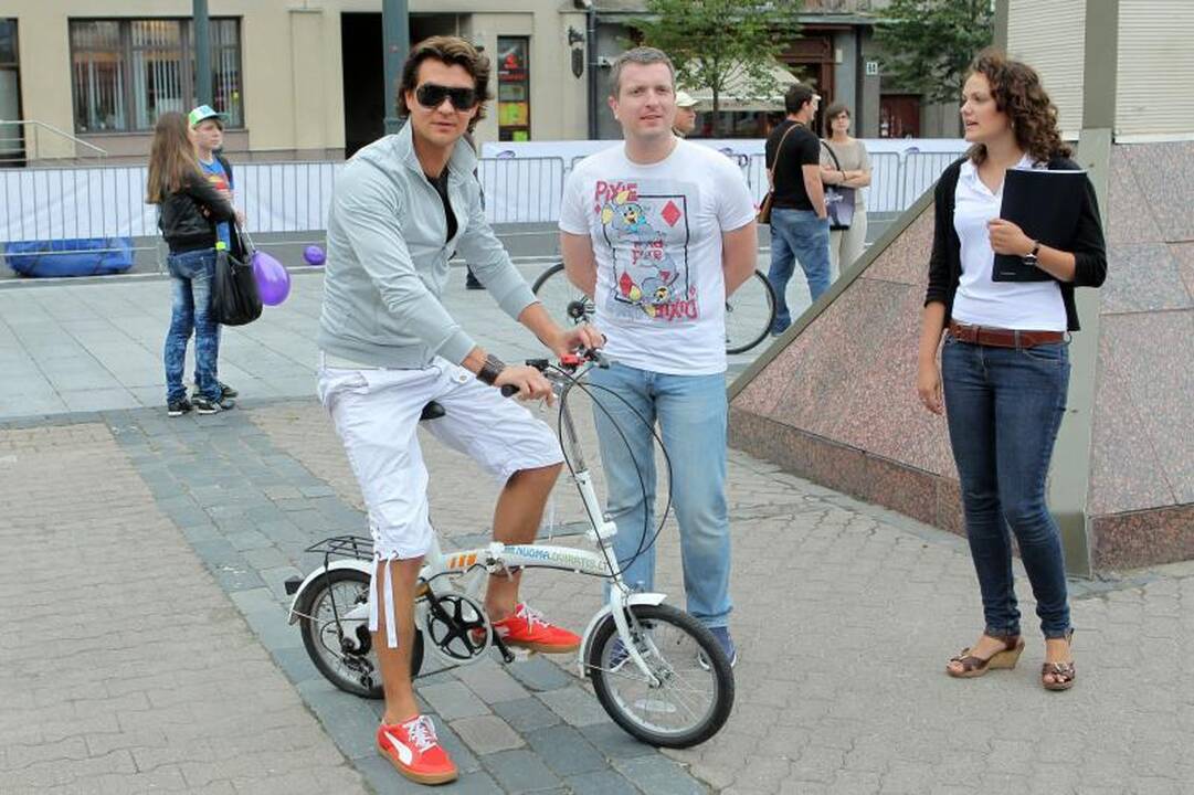Sostinės gatves užvaldo dviratininkai