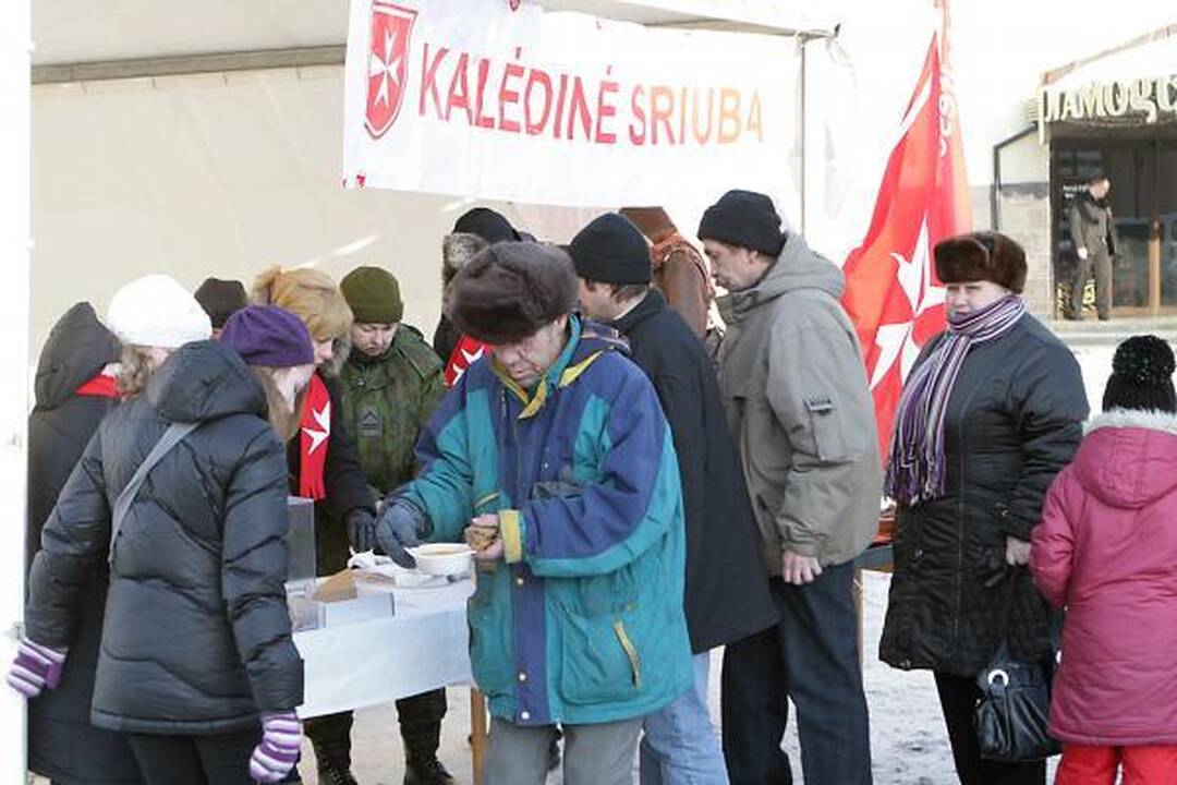 Maltiečiai klaipėdiečius vaišino sriuba