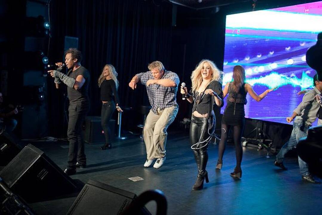 Haddaway ir Lietuvos muzikos legendos nukėlė 20 metų atgal