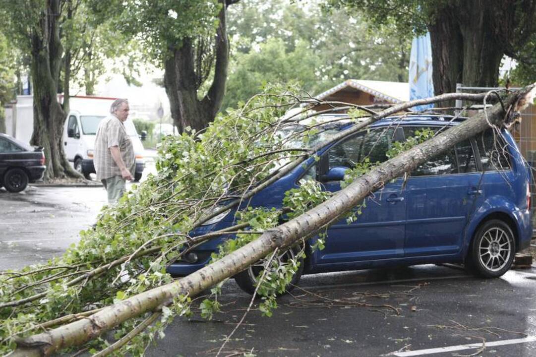 Uostamiestį vėl užklupo stipri vėtra ir lietus (papildyta 21:24 val.)