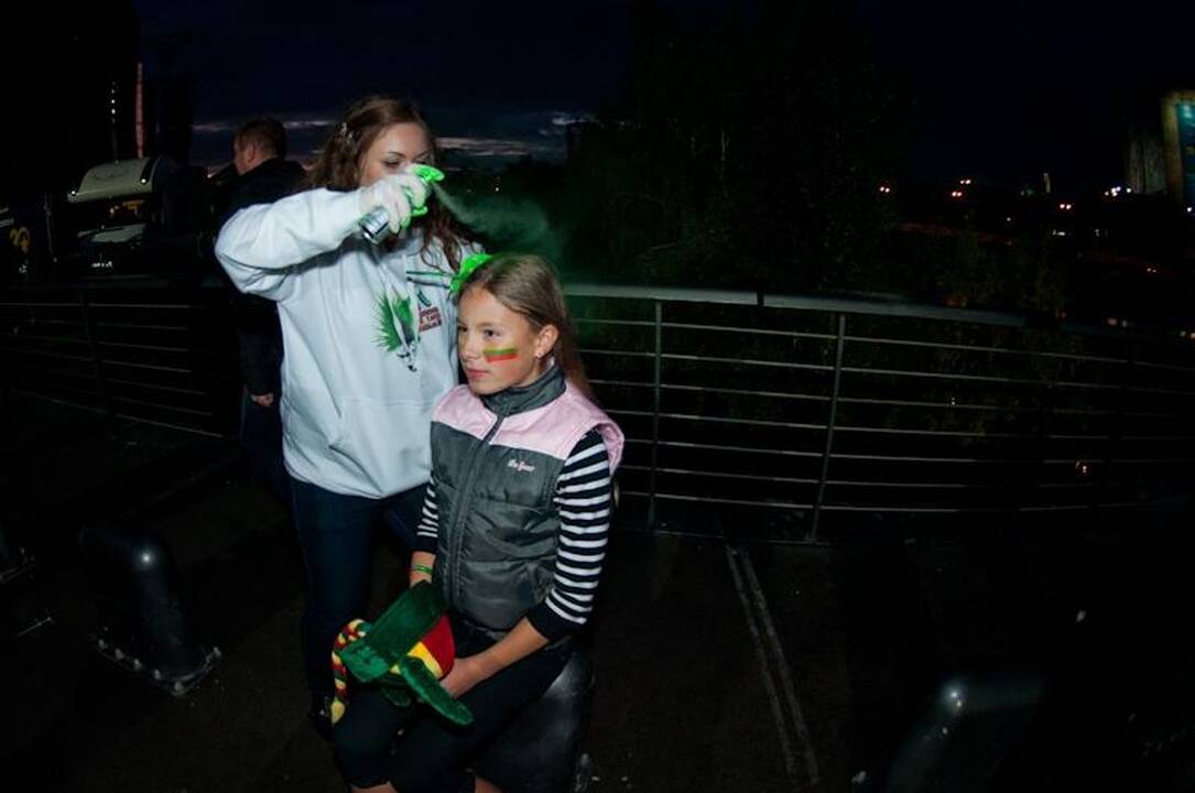 Lemiama krepšinio dvikova pritraukė tūkstančius žiūrovų