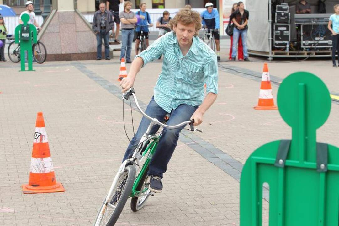 Sostinės gatves užvaldo dviratininkai