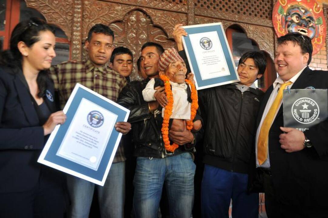 72 metų Nepalo gyventojas pripažintas mažiausiu pasaulyje vyru