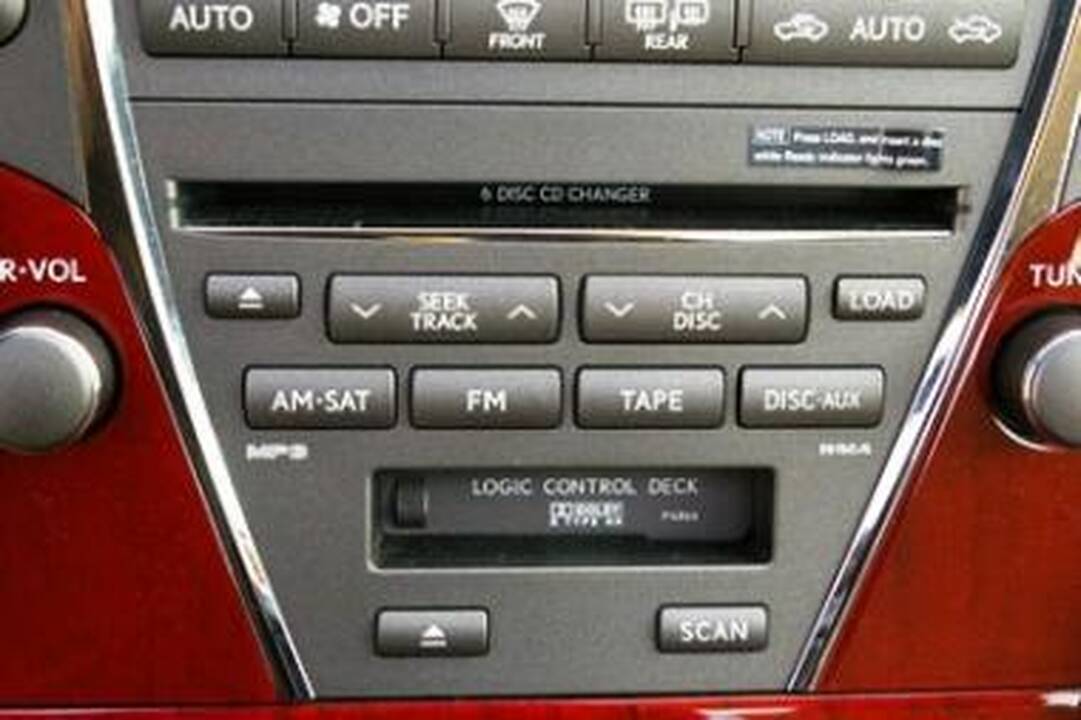 Sudie kasetėms automobilyje