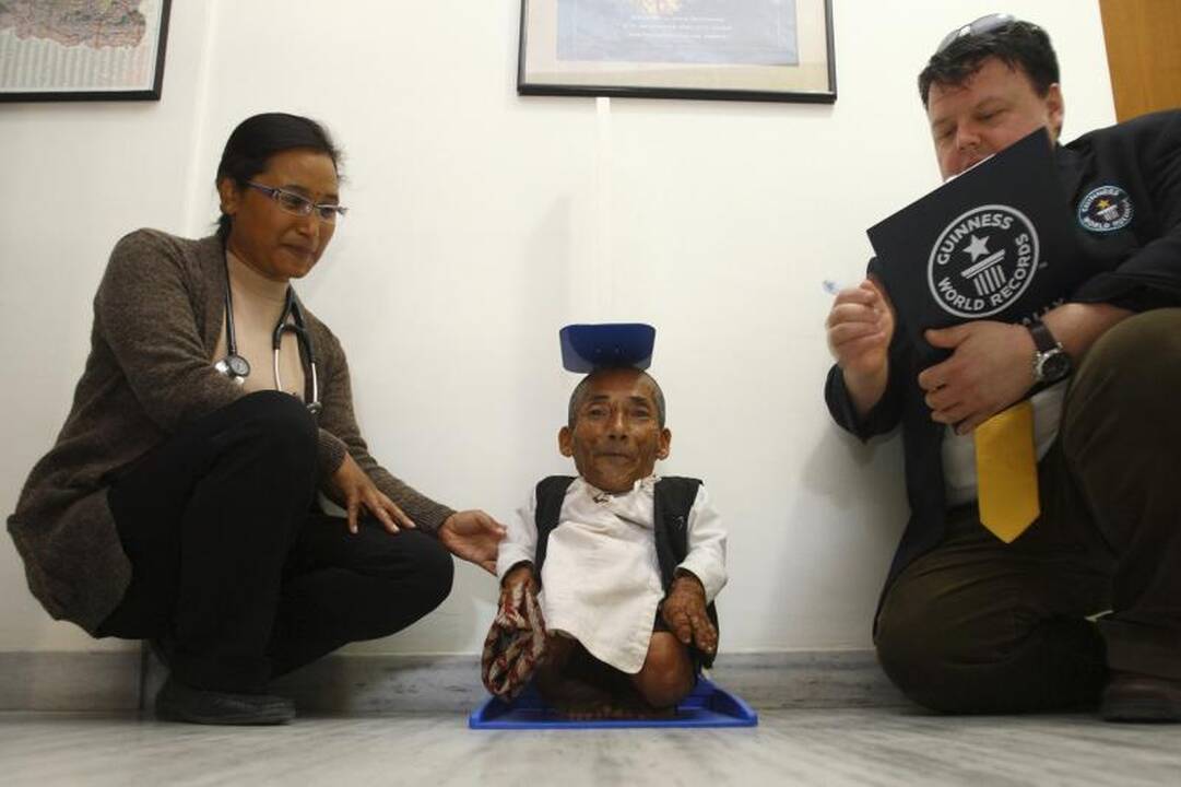 72 metų Nepalo gyventojas pripažintas mažiausiu pasaulyje vyru