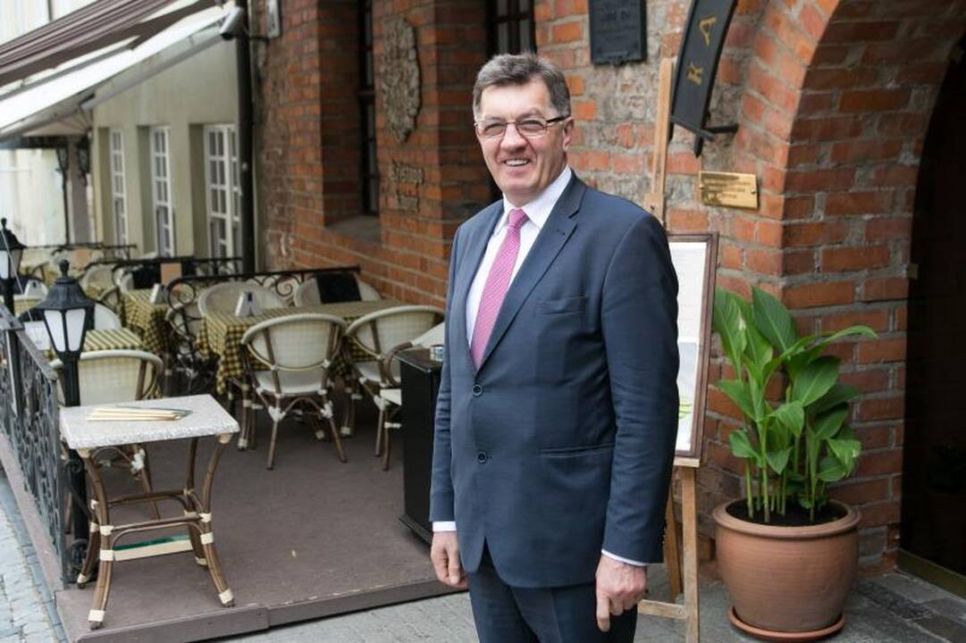 A. Butkevičius Turkmėnijoje ieškos alternatyvių energijos šaltinių
