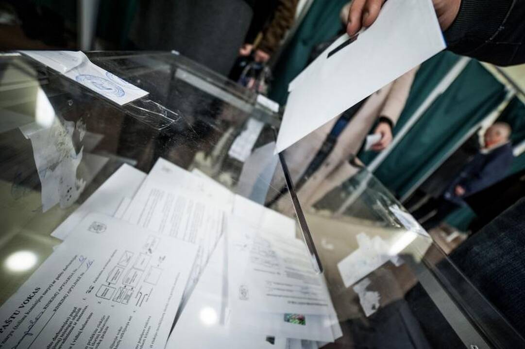 Antrąją išankstinio balsavimo dieną Kaune – ilgesnės rinkėjų eilės