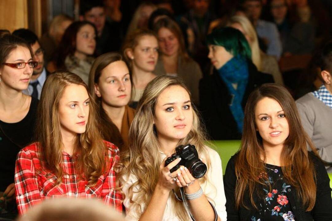 „Žalgirio” treneris studentus mokė Katalonijos šokių
