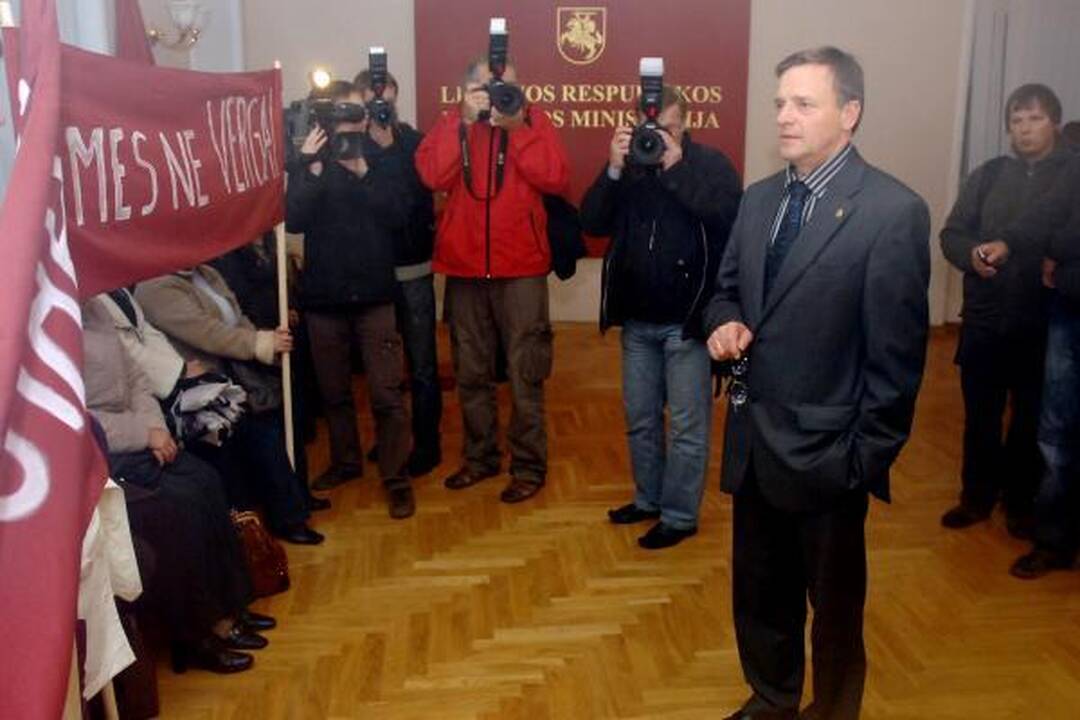 R.Vilkaitis sugebėjo protestuotojus įsivilioti vidun