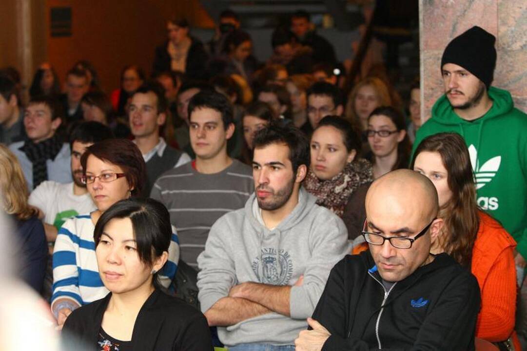 „Žalgirio” treneris studentus mokė Katalonijos šokių