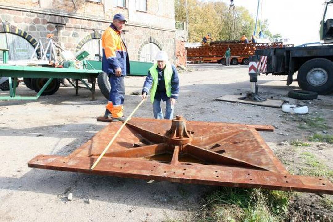 Pasukamasis tiltelis išvežtas remontui