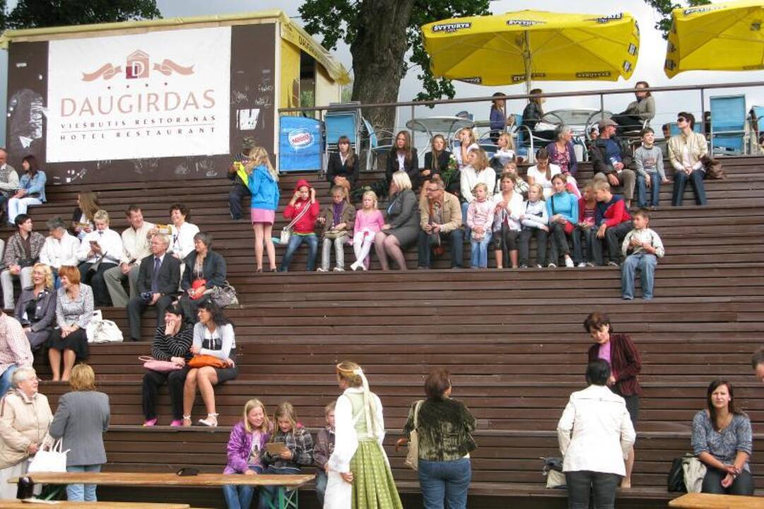 Į Rugsėjo 1-osios koncertą moksleiviai rinkosi vangiai     