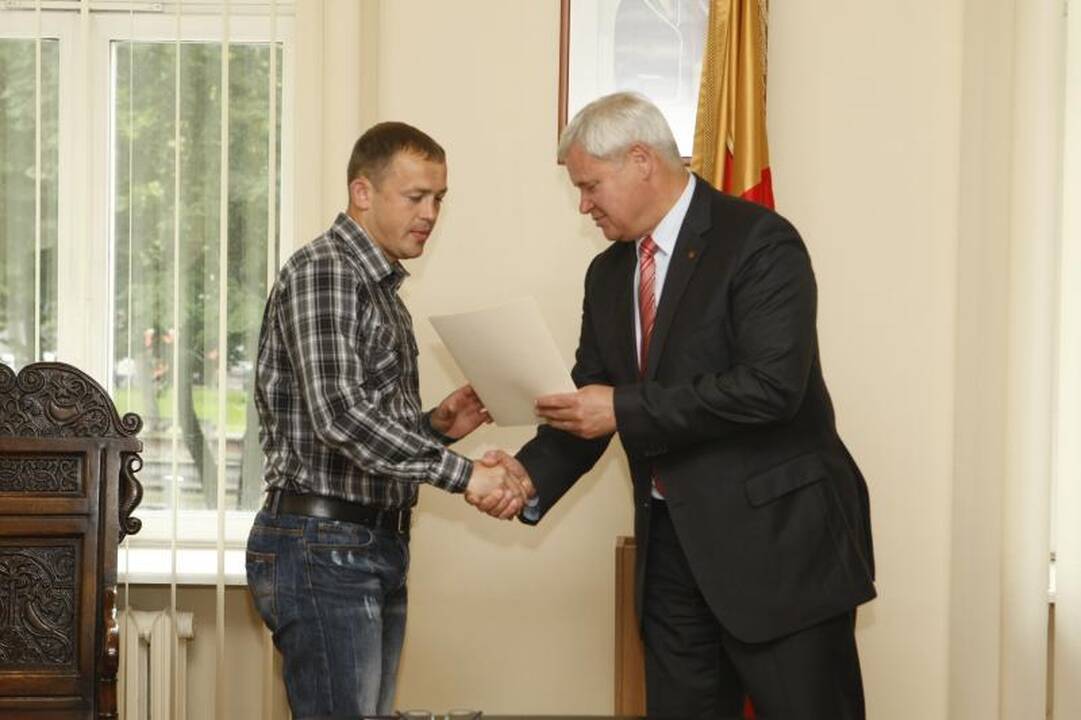 Klaipėdos meras V.Grubliauskas dėkojo lengvaatletėms