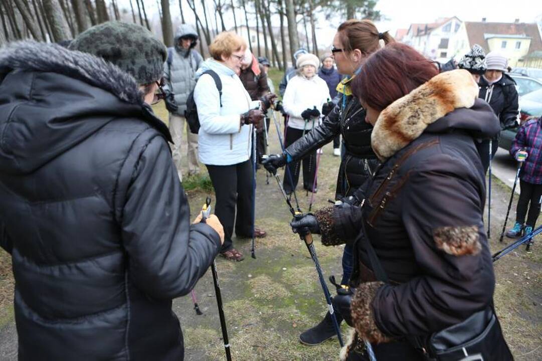 Šiaurietiškas pasivaikščiojimas pajūriu išjudino senolius