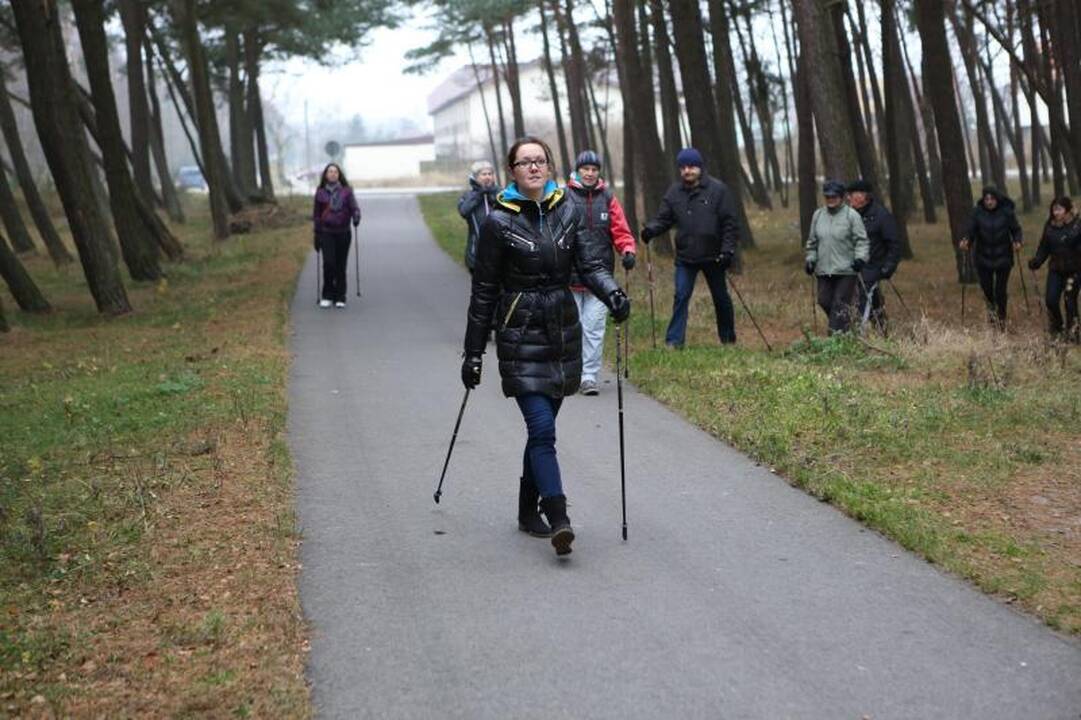 Šiaurietiškas pasivaikščiojimas pajūriu išjudino senolius