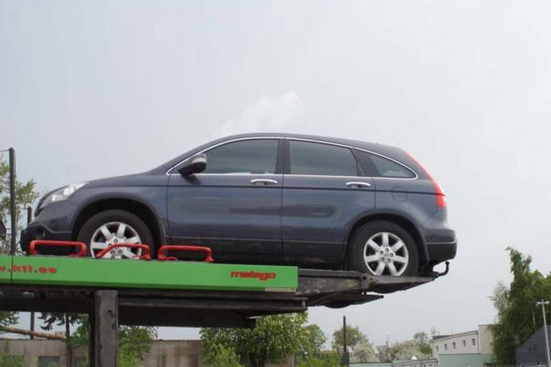 Per tarptautinę operaciją Lietuvoje sulaikyti 26 vogti automobiliai