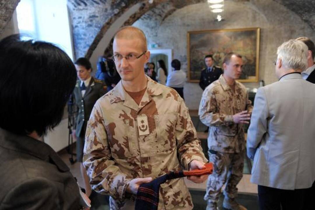 Afganistano vaikams lietuviai padovanos 2 tūkst. porų šiltų kojinių