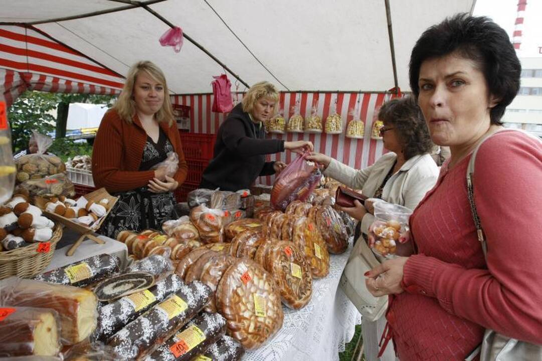 Jūros šventės mugėje– nuo šaukštų iki šerno galvos