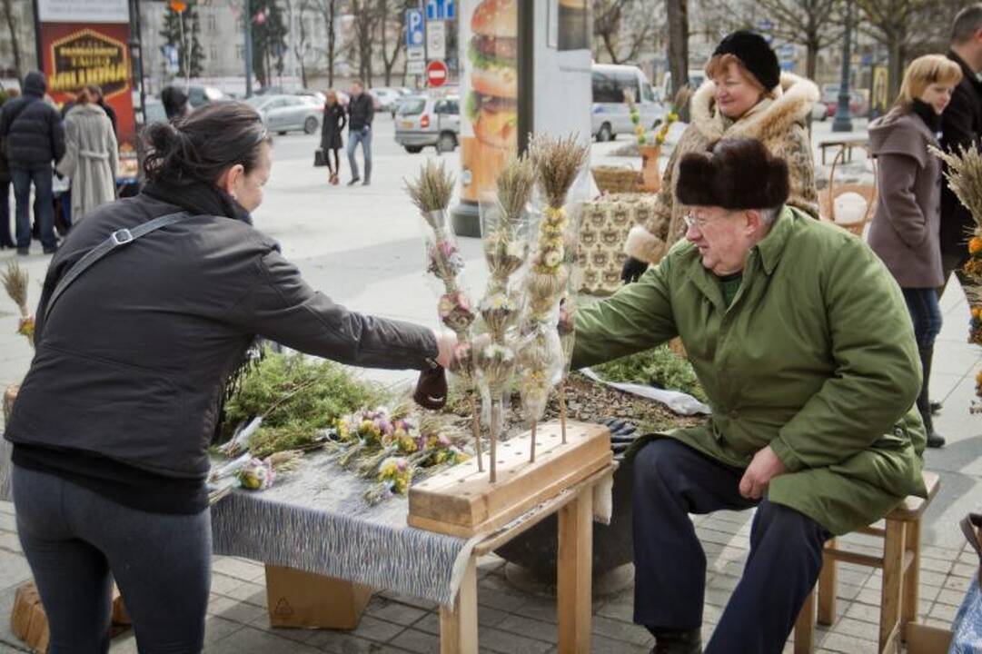 Verbų sekmadienį Vilniuje – tautodailininkai ir verbų pardavėjai