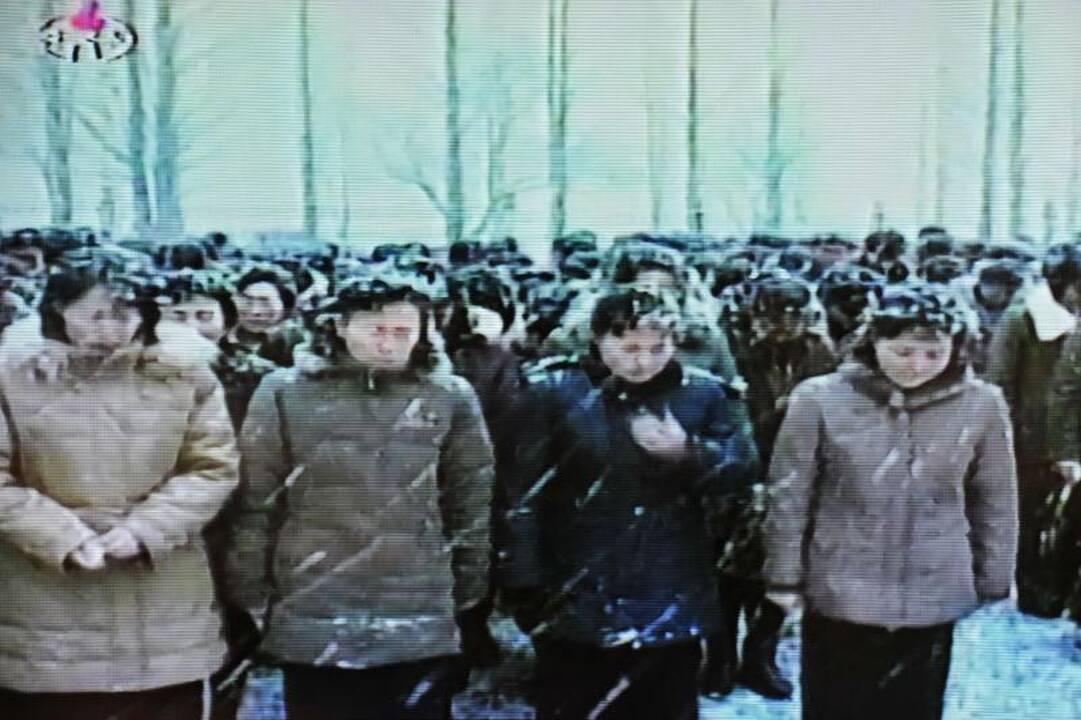 Tūkstančiai Šiaurės Korėjos gyventojų gedi dėl Didžiojo vado mirties