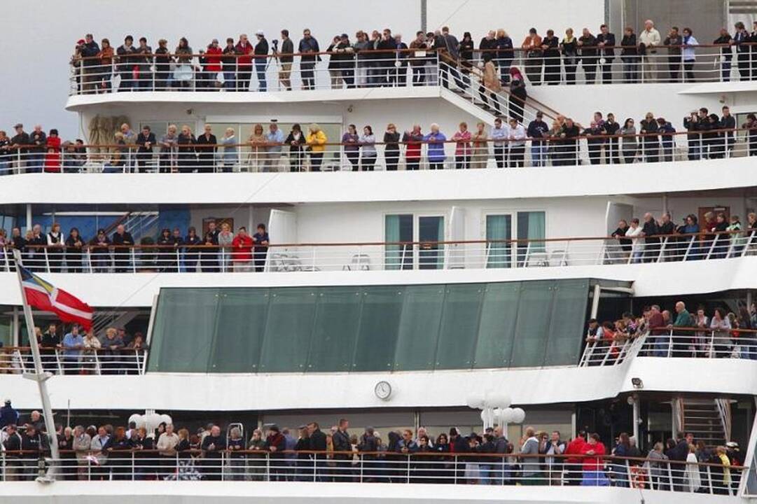 Iš Anglijos išplaukęs laivas pakartos „Titaniko“ kelionę
