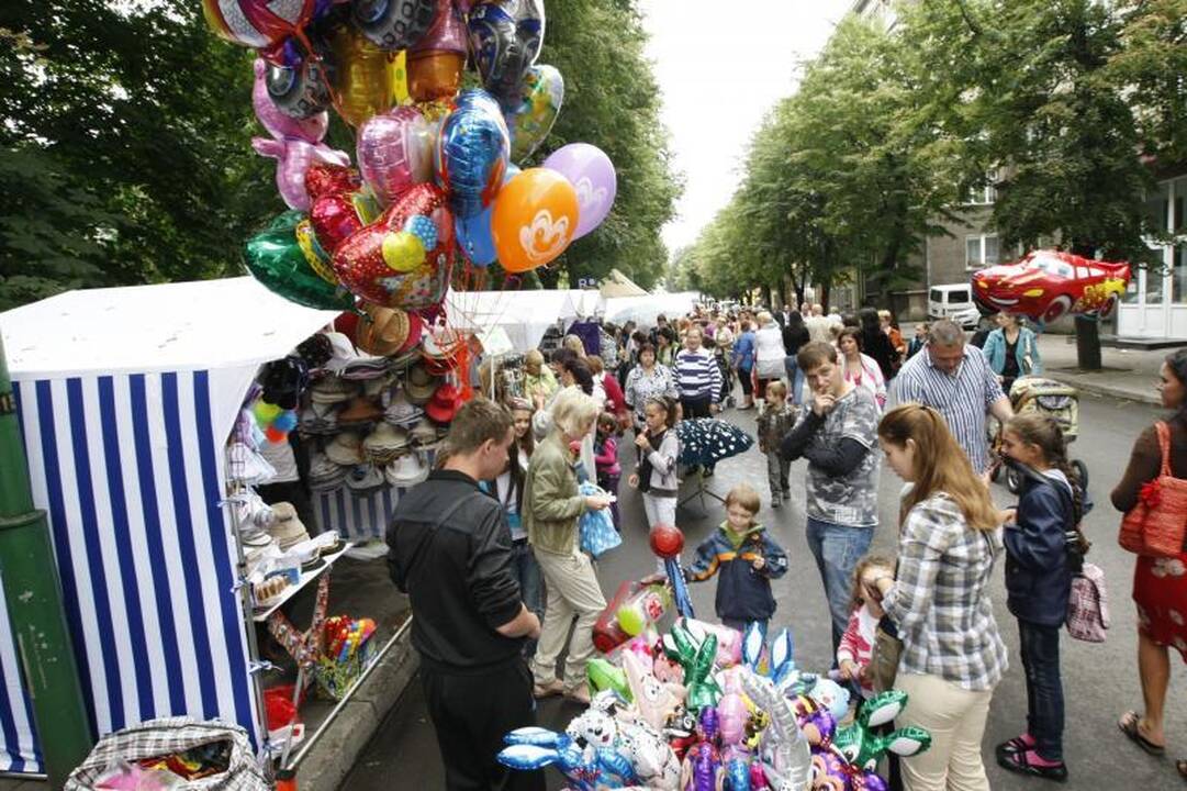 Jūros šventės mugėje– nuo šaukštų iki šerno galvos