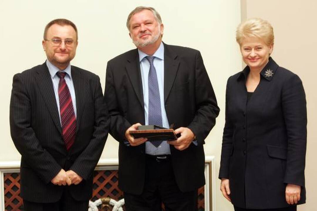 Prezidentė įteikė apdovanojimus pažangiausioms žinių ekonomikos įmonėms
